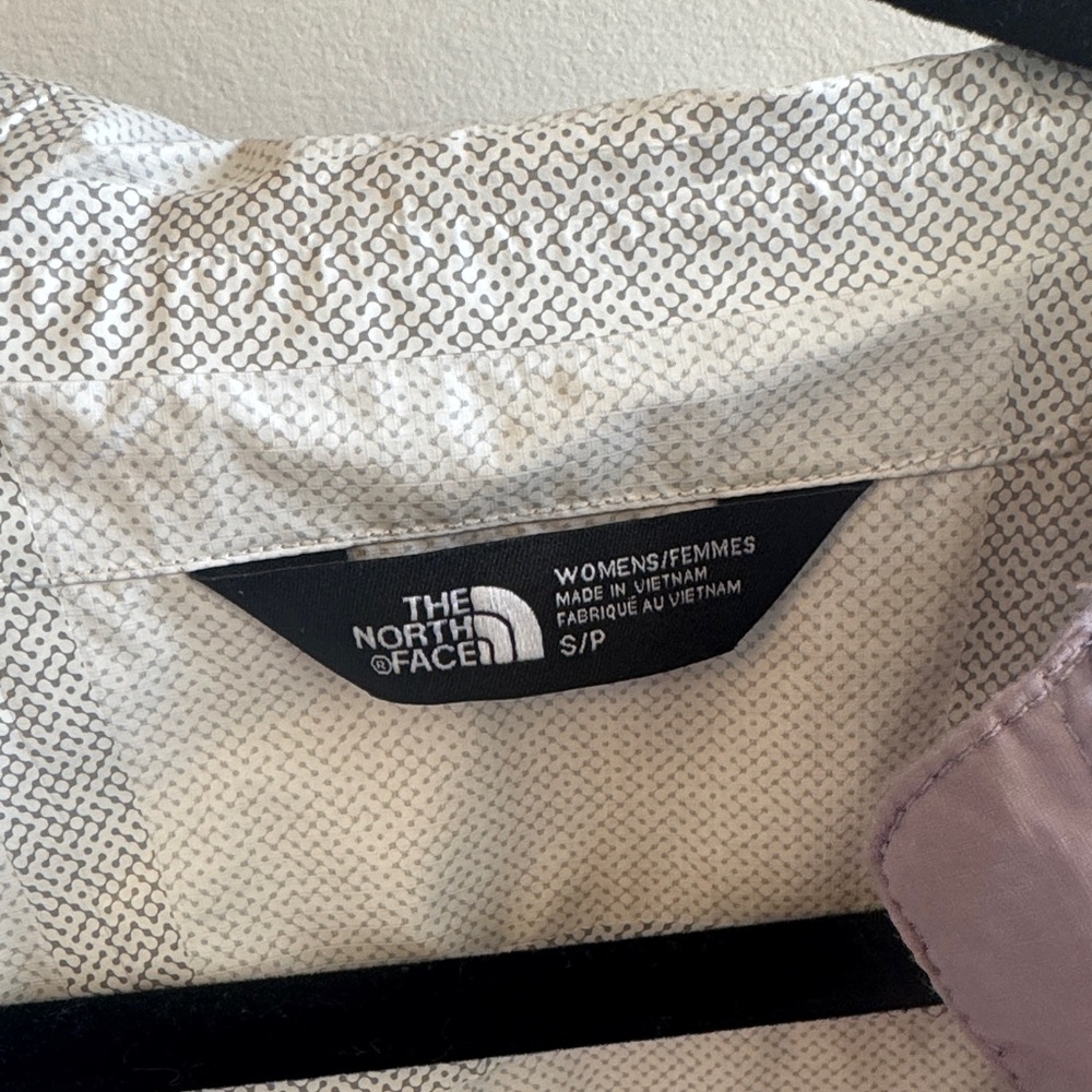 The North Face Women's Hooded Shell Jacket - Mauve Lavender - Picture 2 of 5
